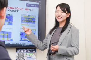 【R.Bさん】顧客に客観的な視点と専門性を提供する真のパートナーを目指して